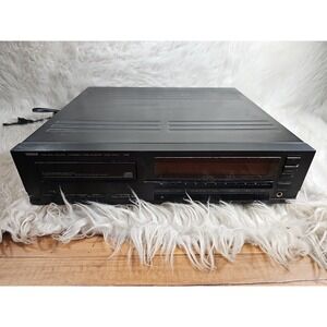 Working Vintage 1987 Yamaha CDX-1100U Natural Sound Compact Disc Player 18bit